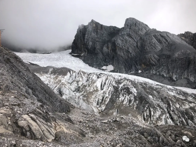 红日星集团精英团队 一 金秋云南之旅